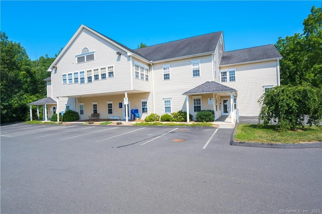 Property Photo:  5 Durham Road C2  CT 06437 