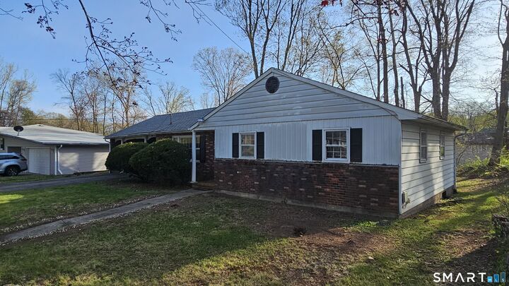 Property Photo:  12 Collins Drive  CT 06516 