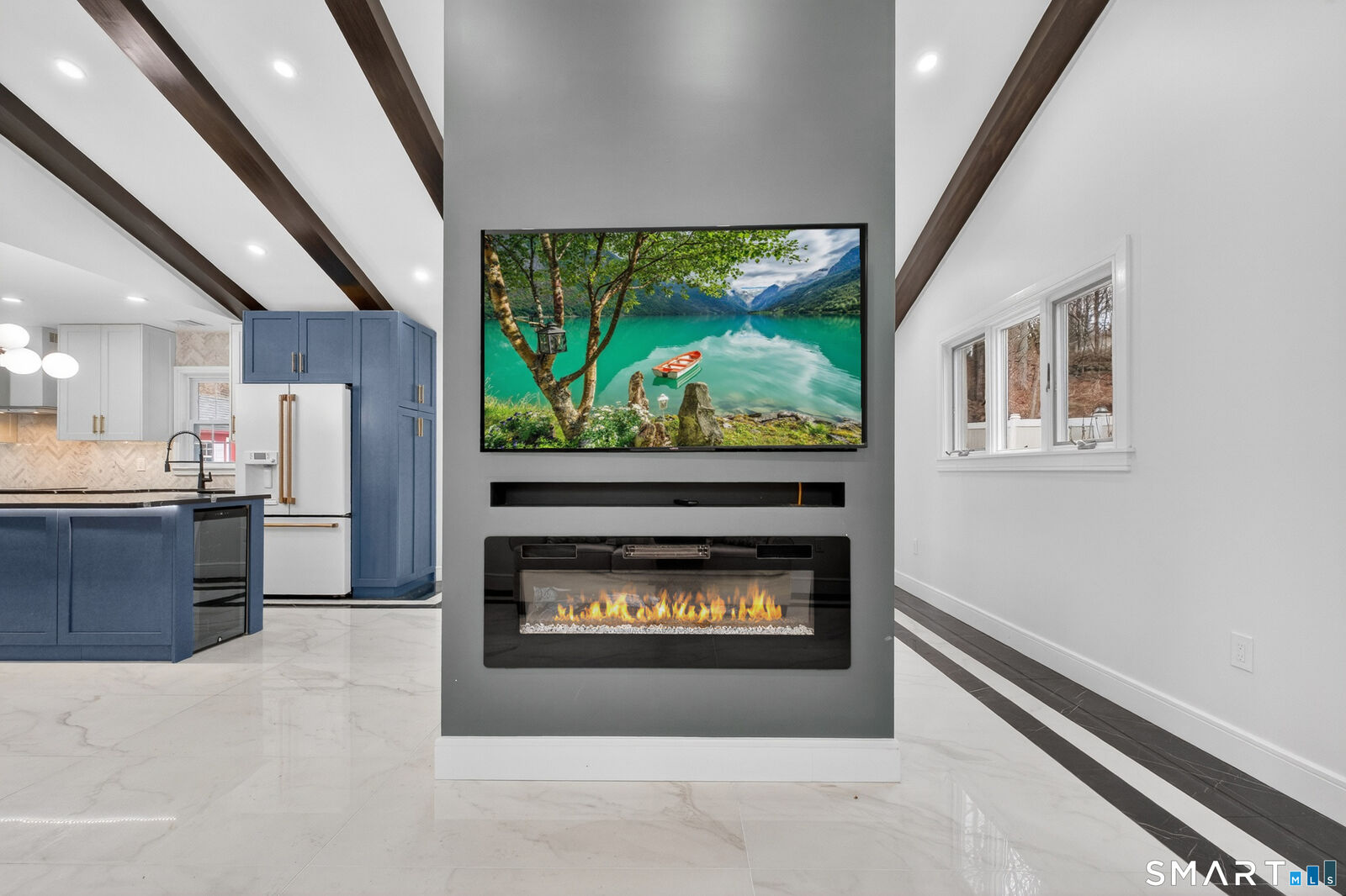 Property Photo:  6 Brighton Street  CT 06811 