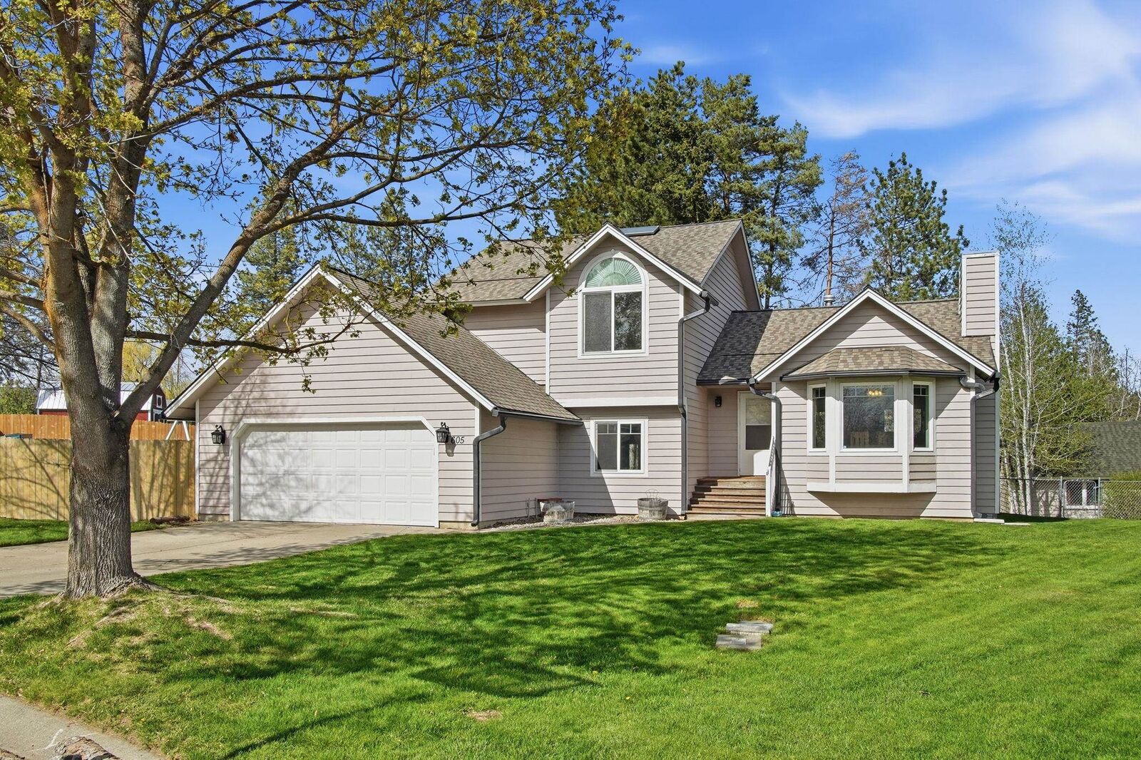 Property Photo: 605 S Stanley Ct WA 99022