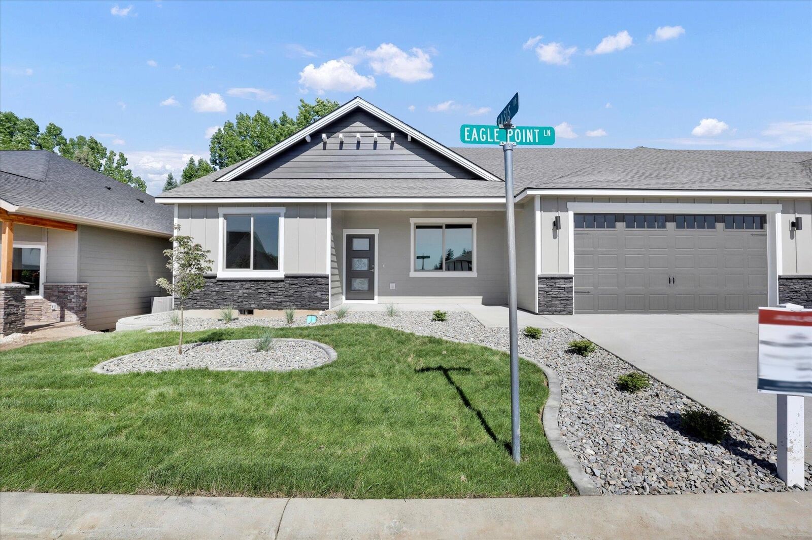 Property Photo:  1109 - Unit 15 N Country Club Dr 15  WA 99006 