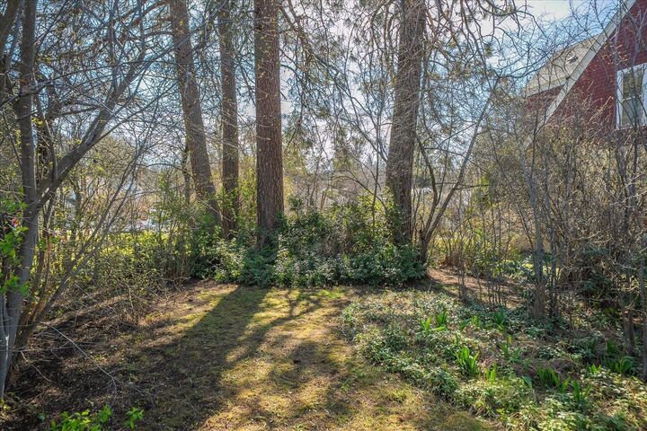 Property Photo:  1307 E Newark Ave  WA 99202 