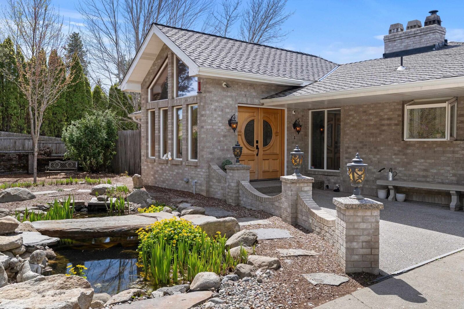 Property Photo:  105 N Sprague St  WA 99030 