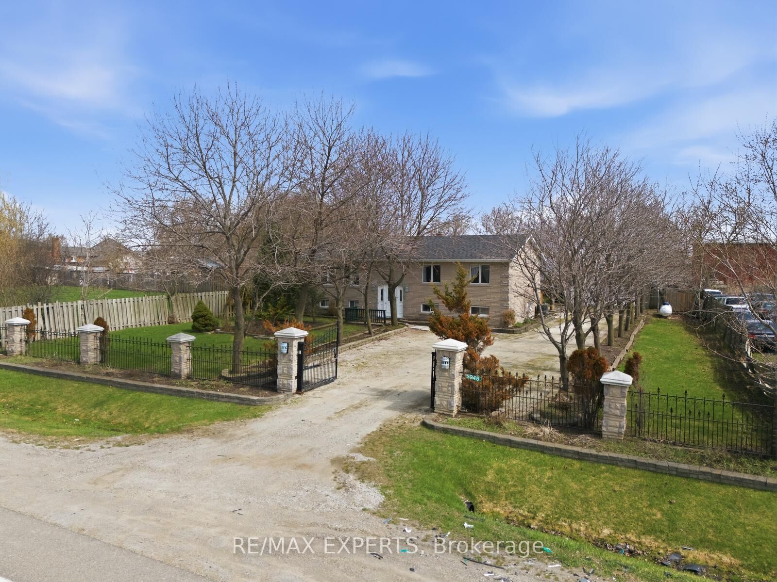 Property Photo: 5945 King Street ON L7C 0V1