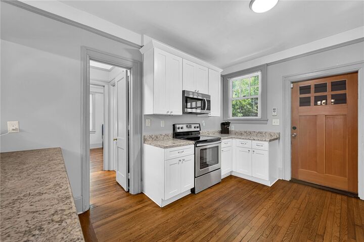 Property Photo:  724 W Whitner Street A, B, + 102 Cochran Block  SC 29624 