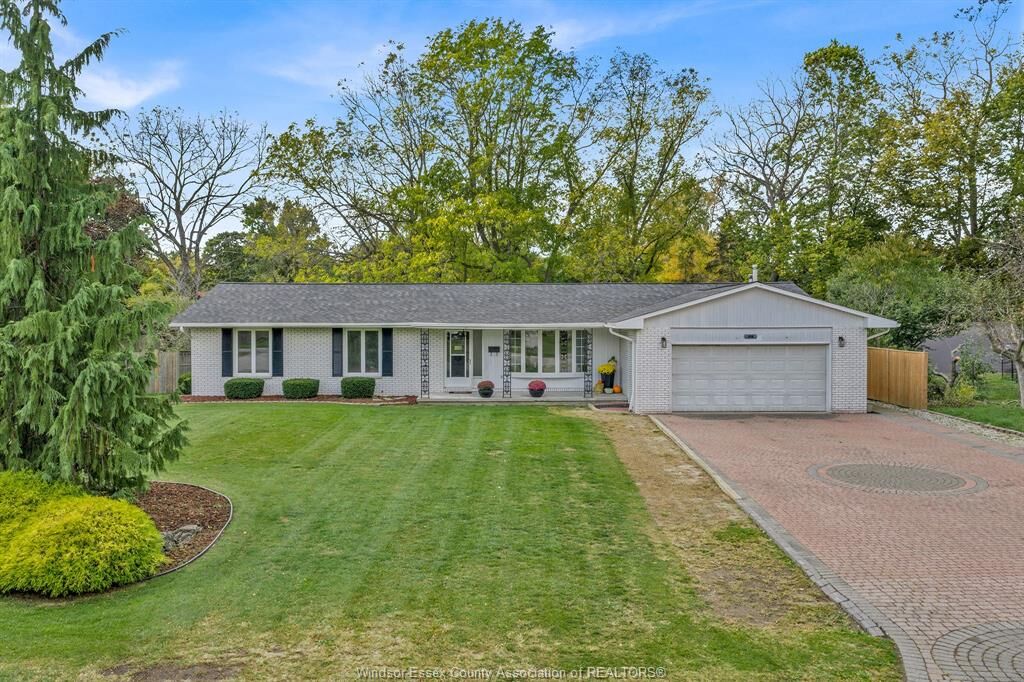 Photo de la propriété:  1367 Oxford Avenue  ON N9Y 2S8 