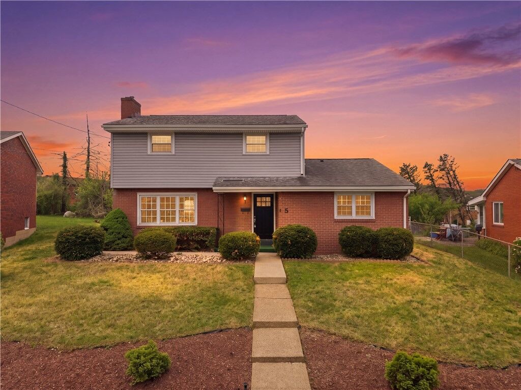 Property Photo:  5 Olympia Park Plz  PA 15132 