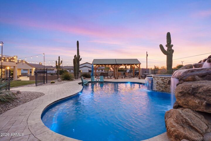 Property Photo: 8236 E Hermosa Vista Drive AZ 85207