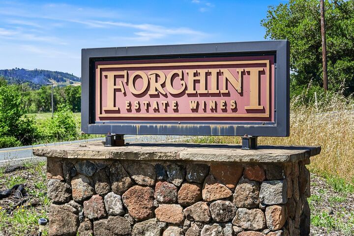 Property Photo:  5143 Dry Creek Road  CA 95448 