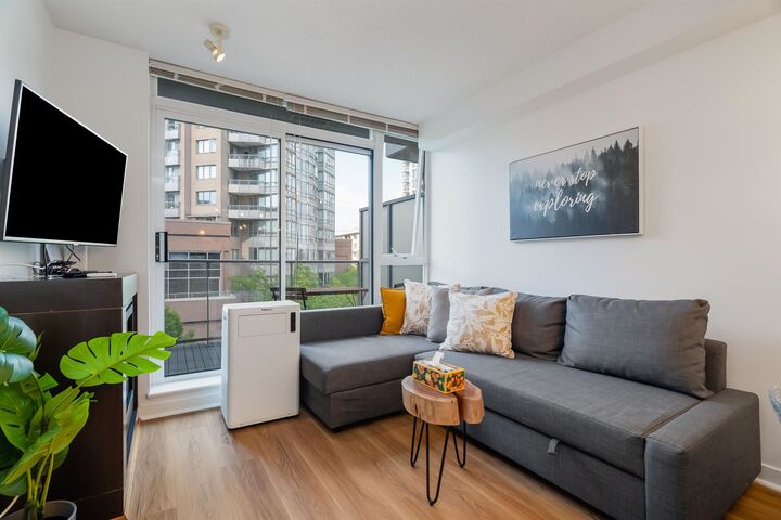 618 Abbott Street 517 — photo 1