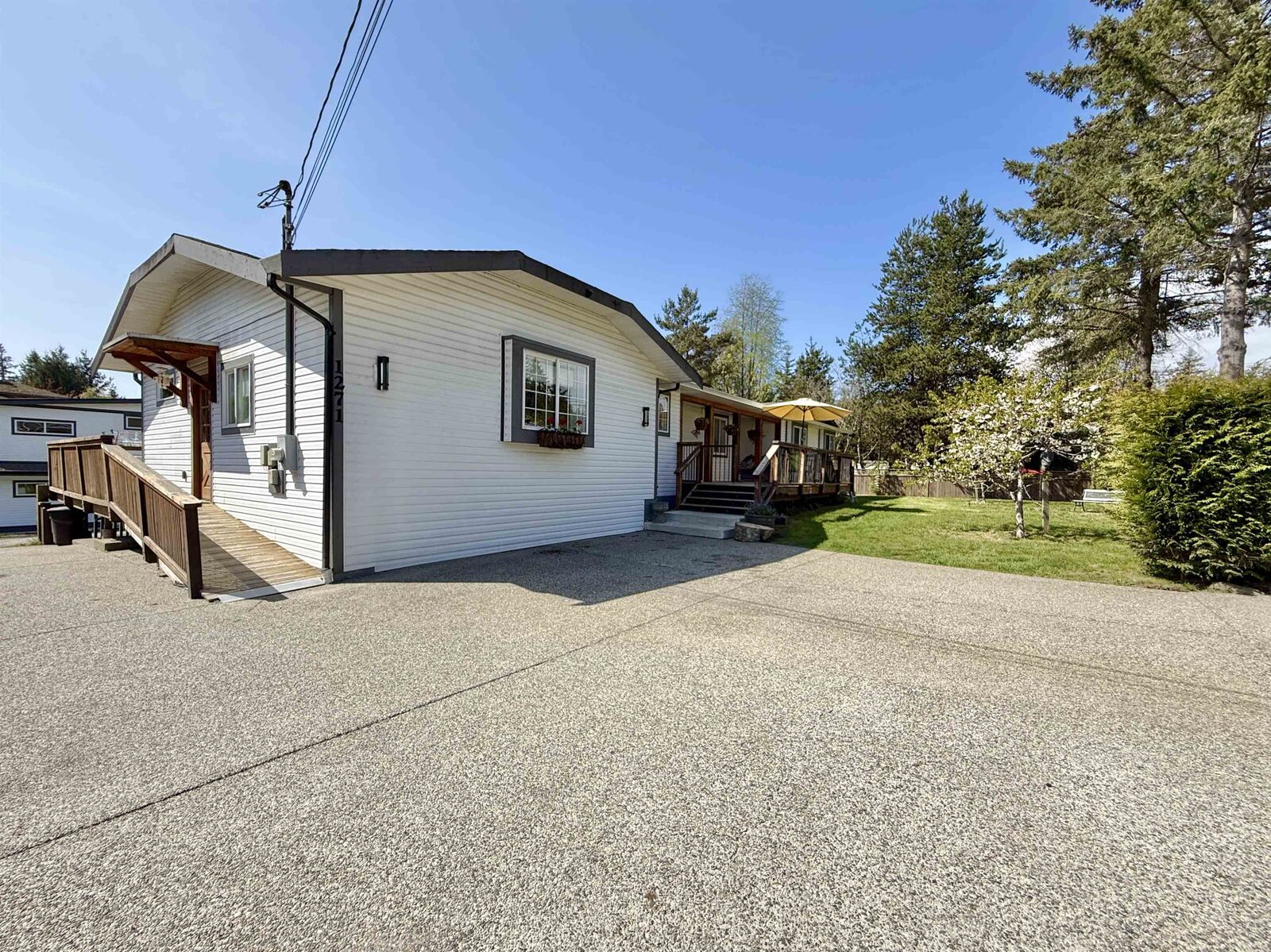 Property Photo: 1271 Fitchett Road BC V0N 1V4