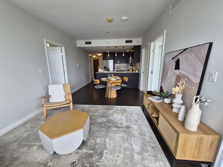 Property Photo: 1708 Ontario Street 1606 BC V5T 0J7