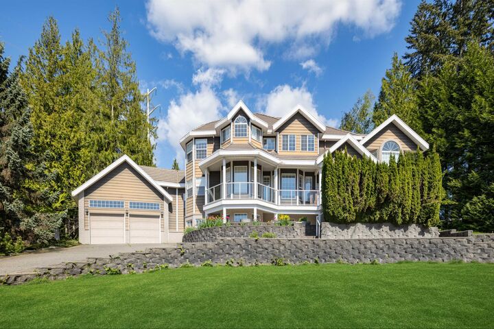 127 Hemlock Drive — photo 1