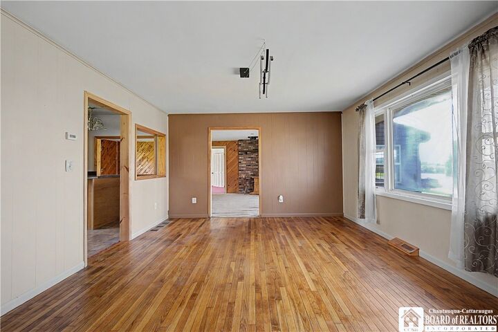 Property Photo:  2853 Riverside Road  NY 14701 