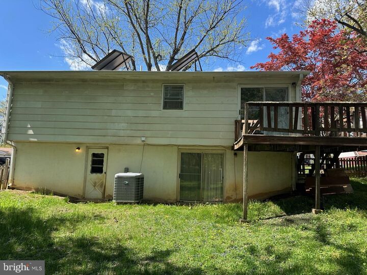 Property Photo:  13907 Lynhurst Drive  VA 22193 