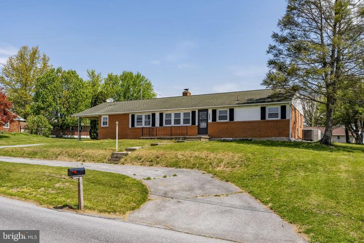Property Photo:  2300 Prescott Road  PA 17042 