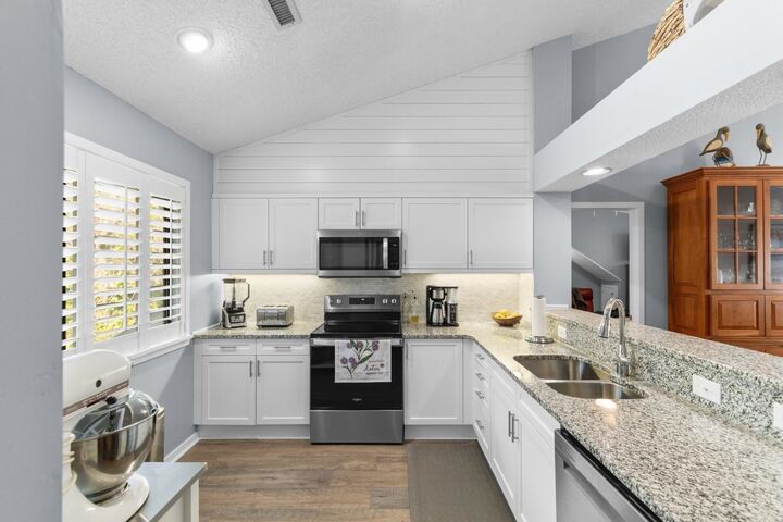 Property Photo:  201 Westleton Dr. 10F  SC 29572 