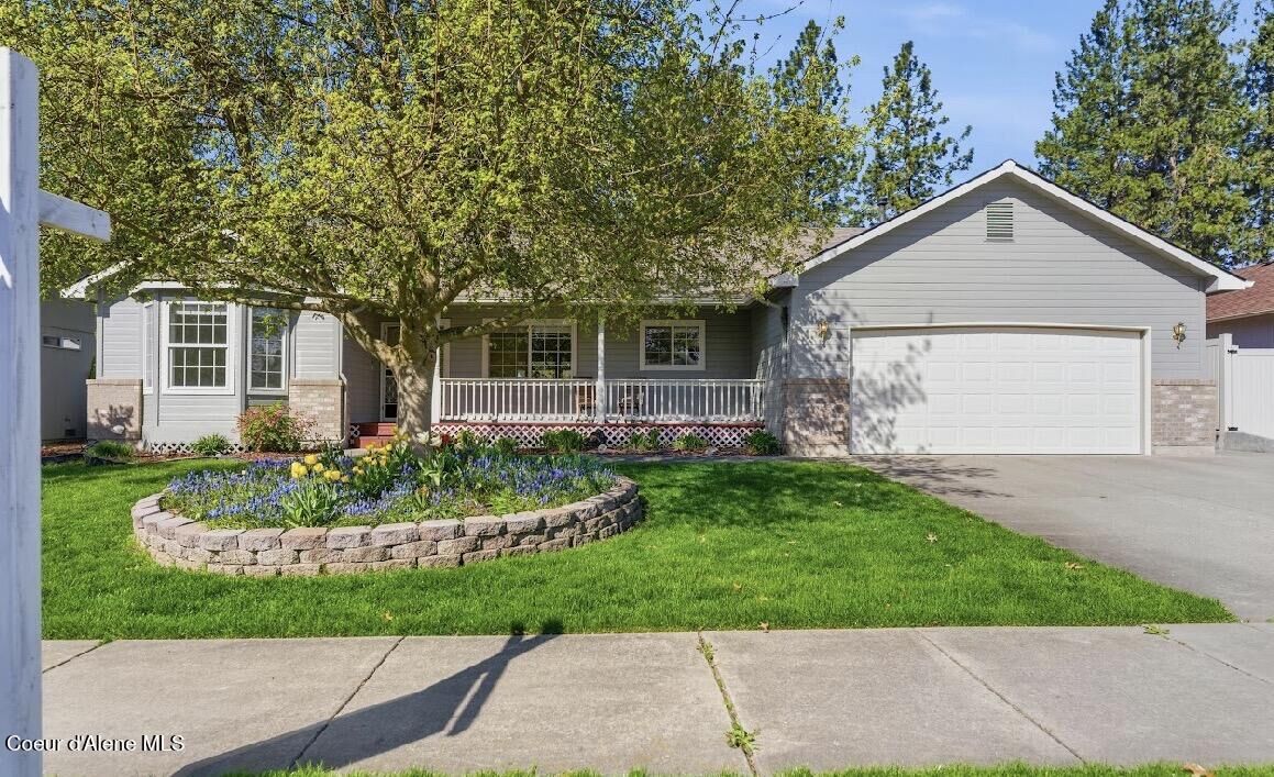 Property Photo:  2471 N Henry St  ID 83854 