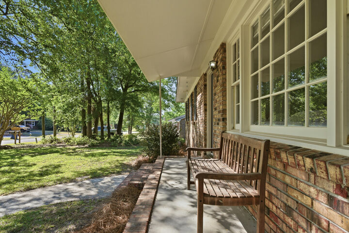 Property Photo:  411 Forest Circle  SC 29483 