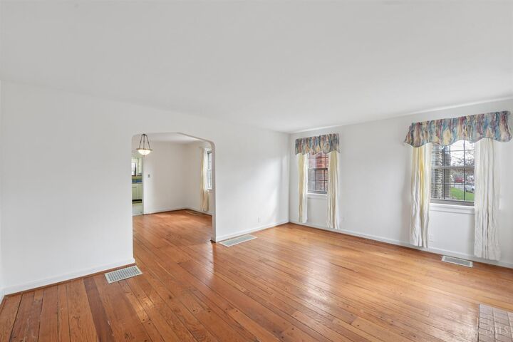 Property Photo:  2512 Moundview Drive  OH 45212 