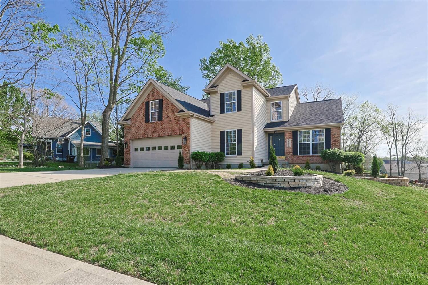 Property Photo:  