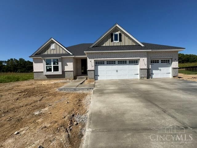 Property Photo: 2829 Wyatt Way OH 45013