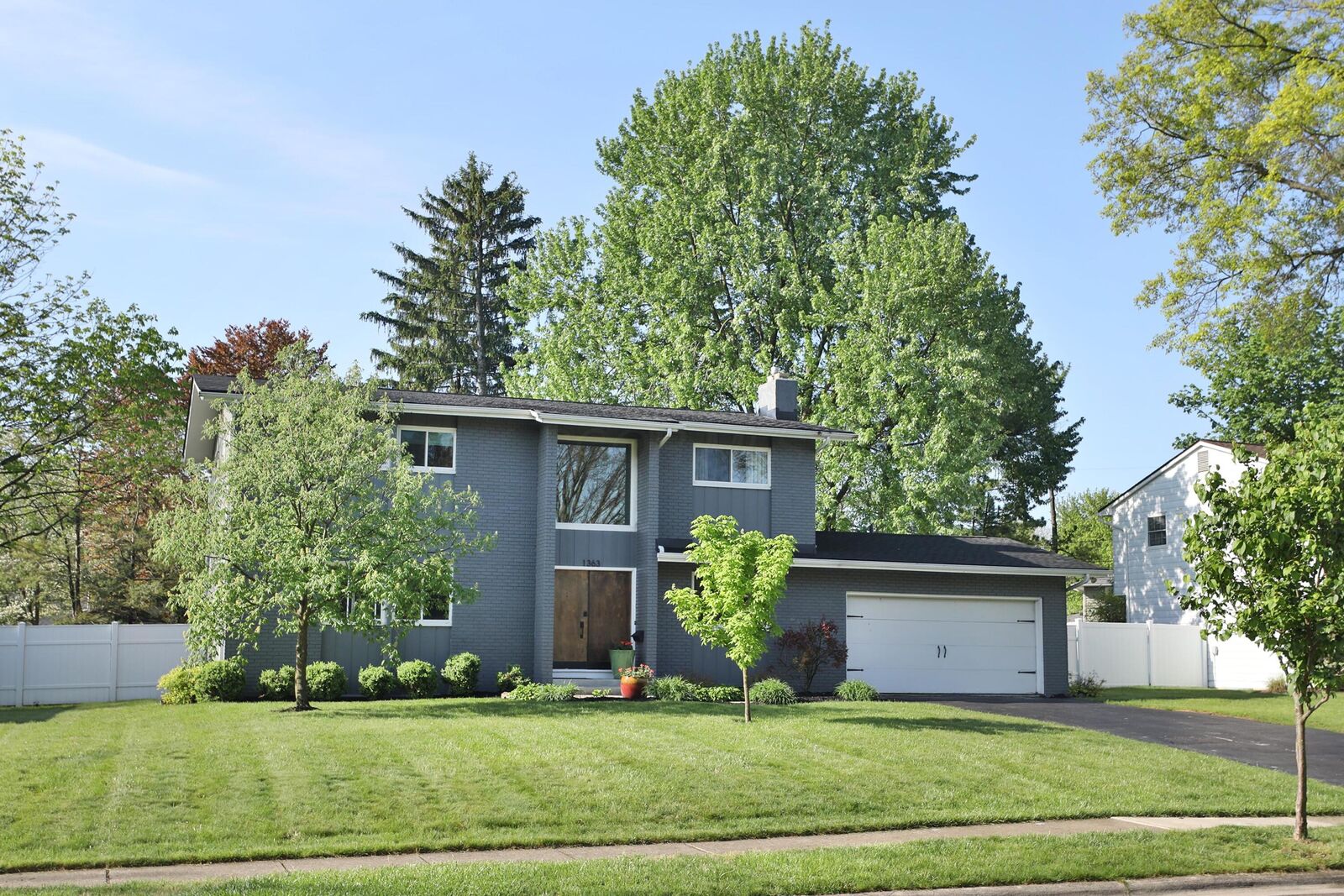 Property Photo: 1363 Castleton N Road OH 43220