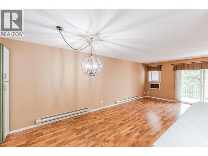 Property Photo: 3426 Hemlock Street 203 BC V2A 8K1