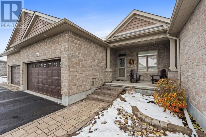 Photo de la propriété:  239 Royal Landing Gate  ON K0G 1J0 