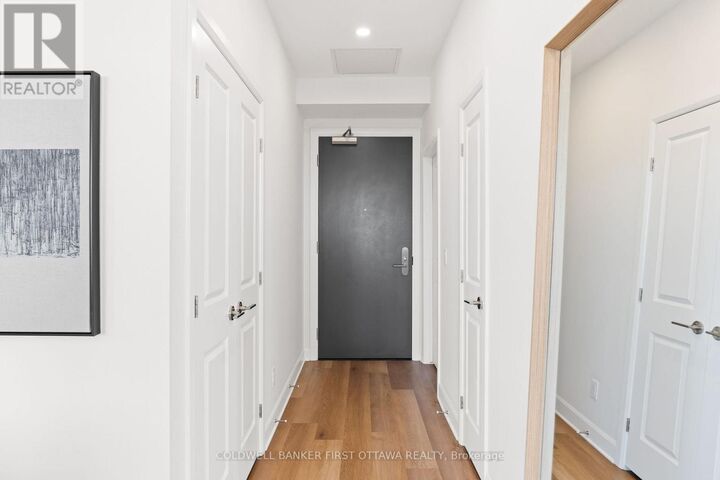 Property Photo:  520 Pimiwidon Street 206  ON K1K 5B4 