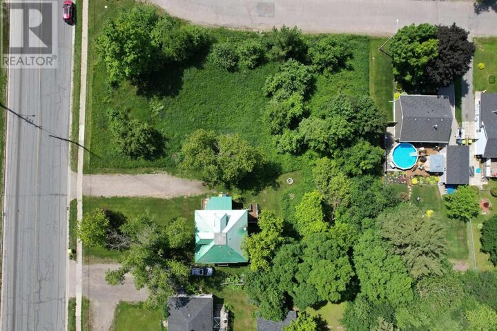 Property Photo:  16 Hillside Dr  ON P6C 3W3 