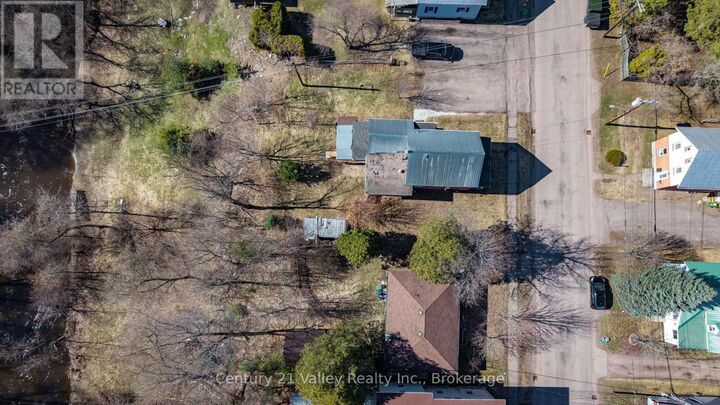 Property Photo:  442 Moffat Street  ON K8A 3Y1 