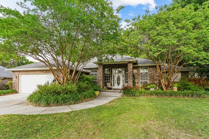 Property Photo:  2583 Stormy Circle  FL 32566 