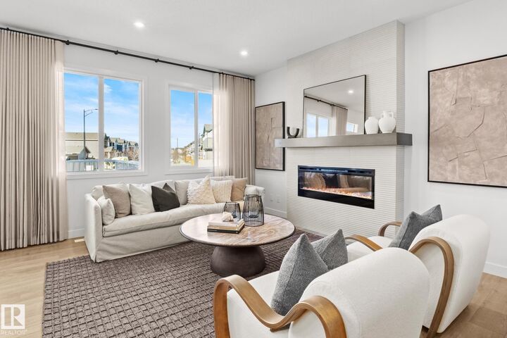 Photo de la propriété:  3408 126 Street SW  AB T6W 1R6 