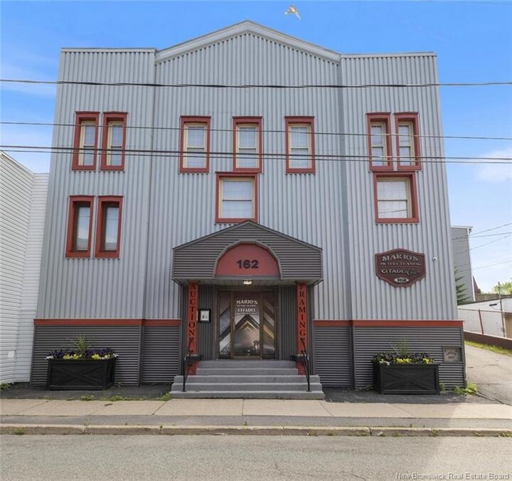 158-162 Charlotte Street — photo 1