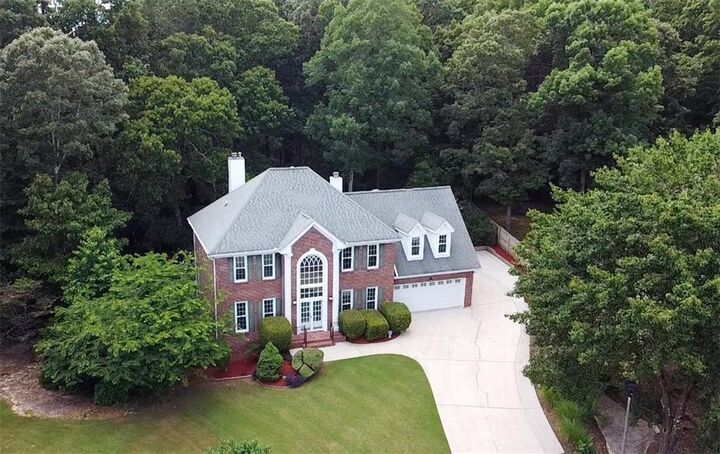 Property Photo:  1858 De Winton Place  GA 30043 