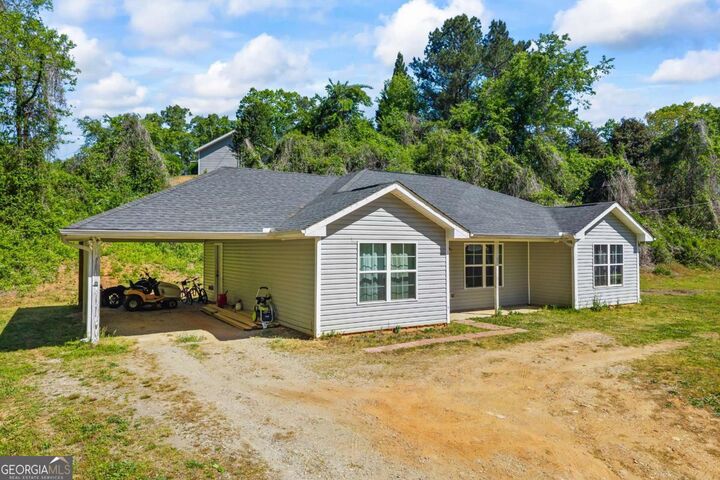 Property Photo: 284 Moss Road GA 30534