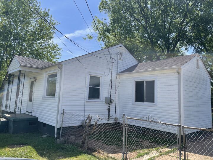 Property Photo:  1712 Strawberry Lane  TN 37343 