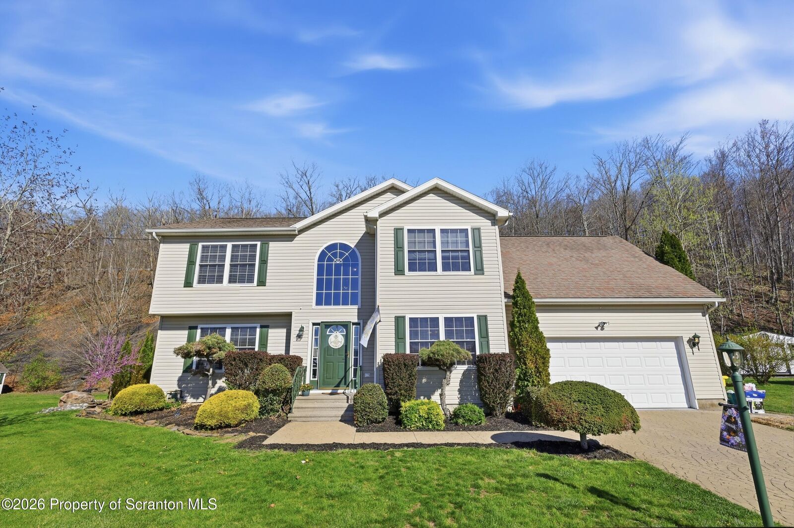 Property Photo:  200 Raymond Drive  PA 18433 