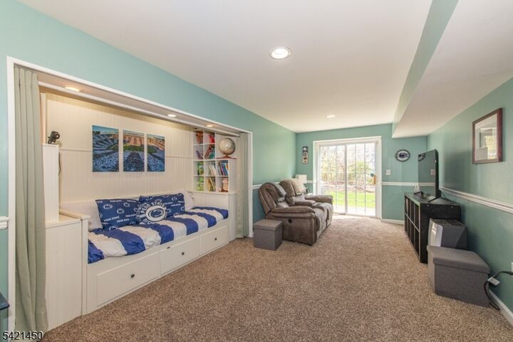 Property Photo:  6 Brock Ln  NJ 07840 