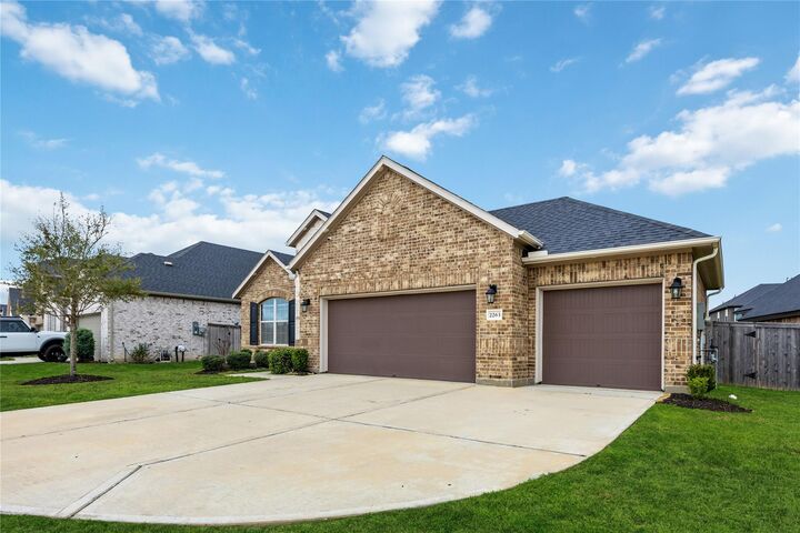 Property Photo: 2263 Vanessa Cay Lane TX 77571