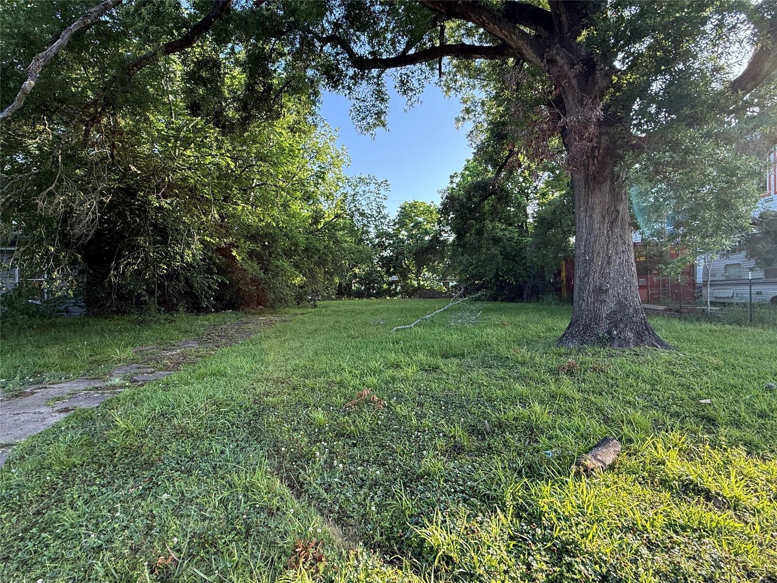 Property Photo:  5307 Willow Glen Drive  TX 77033 