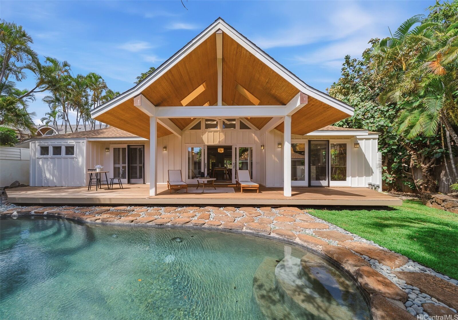 Property Photo:  814 Kealaolu Avenue  HI 96816 
