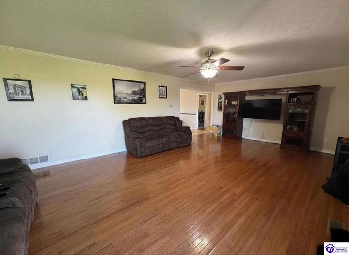 Property Photo:  128 Rolling Acres  KY 40117 