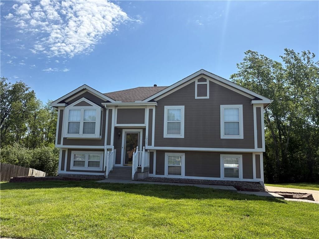 Property Photo:  10527 N Ditman Avenue  MO 64157 