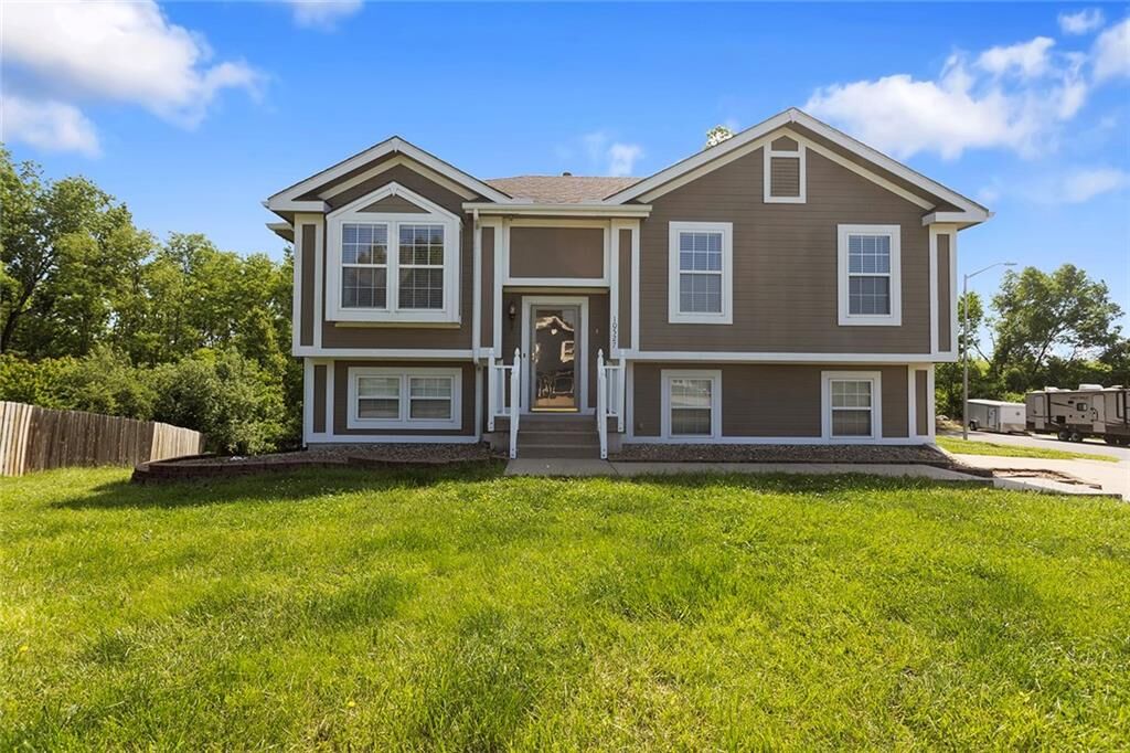 Property Photo:  10527 N Ditman Avenue  MO 64157 
