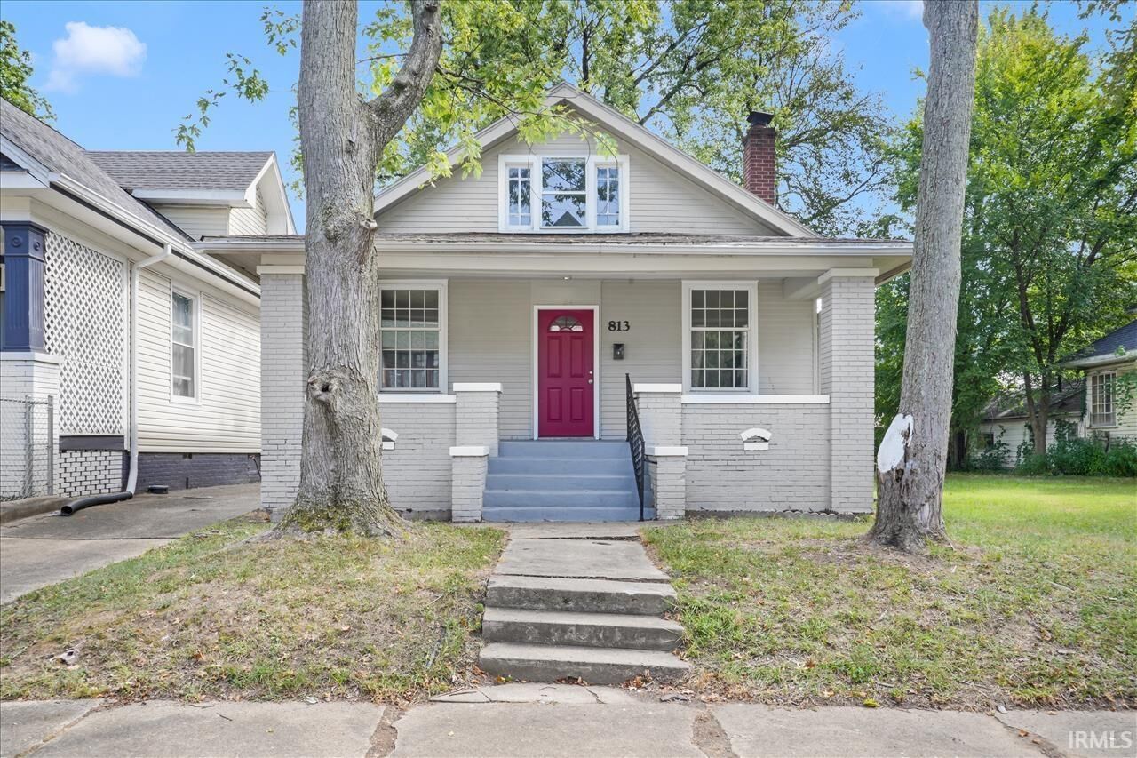 Property Photo:  813 Jefferson Avenue  IN 47713 