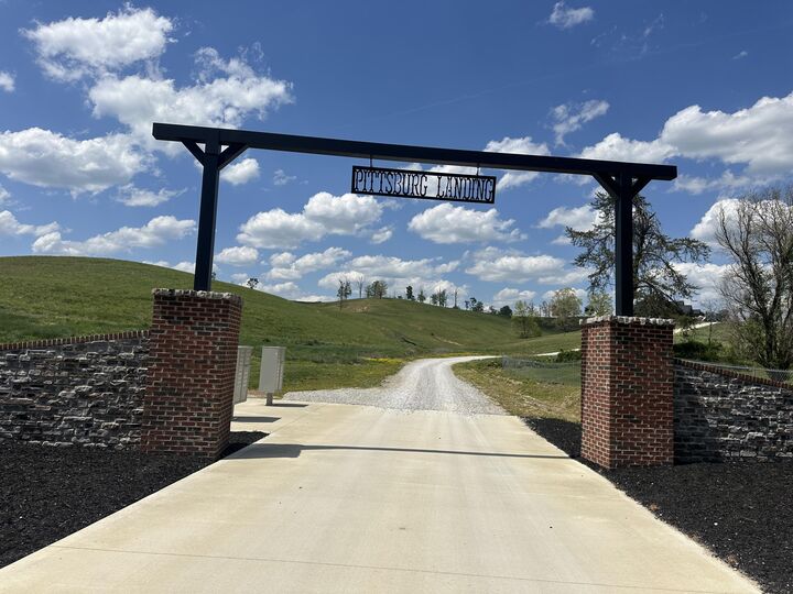 Property Photo:  1090 Pittsburg Landing Tract 30  KY 40741 