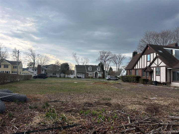 Property Photo:  Sunset Road  NY 11706 