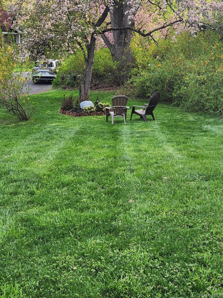 Property Photo:  8 Keri Lane  NY 10977 